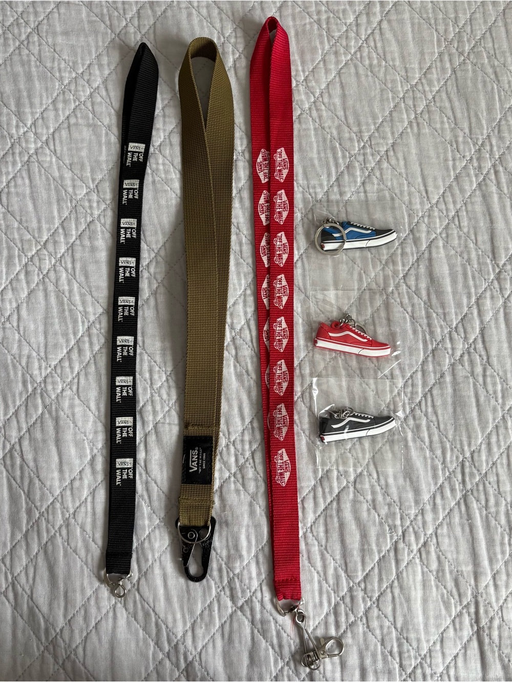 Vans Lanyard and Keychain Bundle
